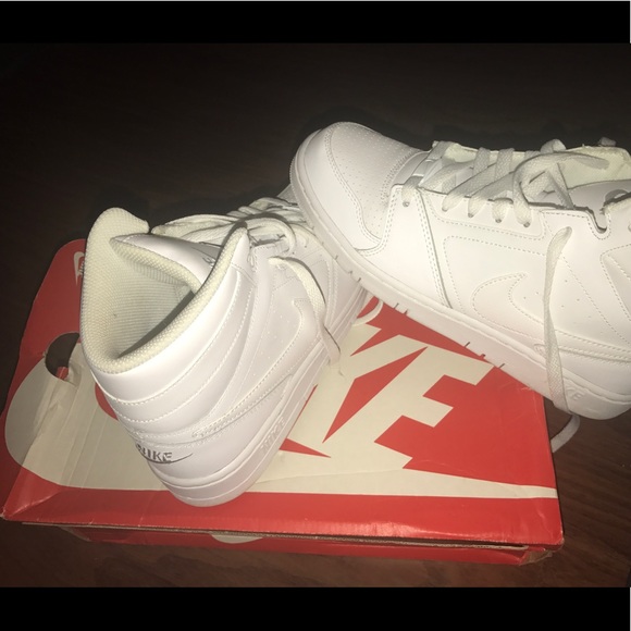 Nikes - Picture 3 of 3