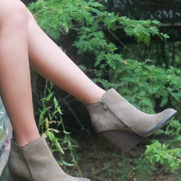 Taupe Ankle Bootie with Leather Stacked Heel - Picture 2 of 6