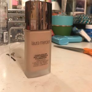 Laura Mercier Foundation (Shade Ecru)