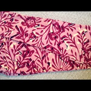 BNWT LLR gorgeous floral leggings! OS