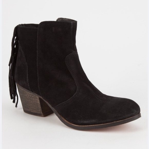 NIB Leather Fringe Tassel Boho Chic Booties - Picture 3 of 6