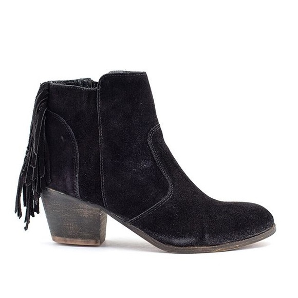 NIB Leather Fringe Tassel Boho Chic Booties - Picture 2 of 6