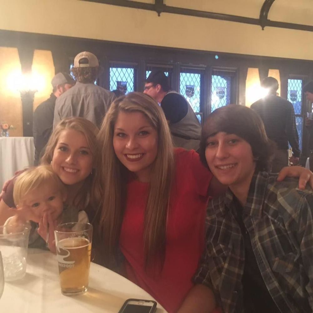 Meet your Posher, Brook