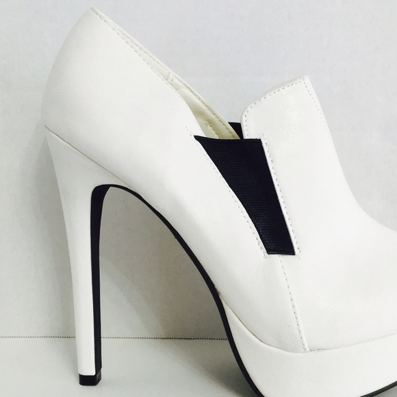 White & Black Stretch Platform Wedge High Heels! - Picture 5 of 8