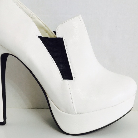 White & Black Stretch Platform Wedge High Heels! - Picture 6 of 8