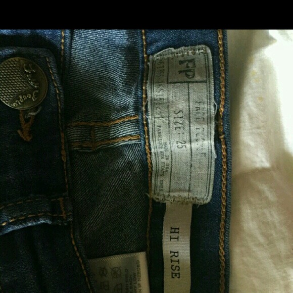 Free People Hi Waist Rise Roller Crop - Picture 3 of 3