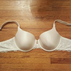 38C Lacy Bra (Never Worn)