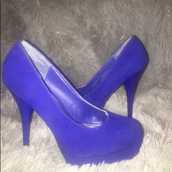 ‼️FINAL PRICE‼️ blue suede heels 💙 - Picture 2 of 2