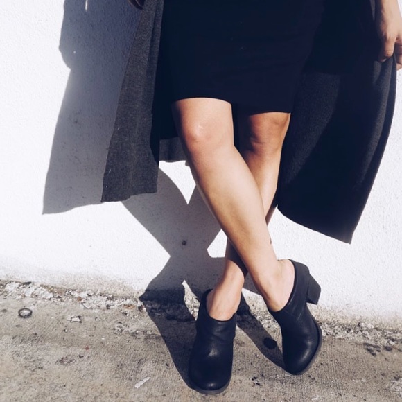 Burnished Cuffed Mule Clog - Picture 7 of 8