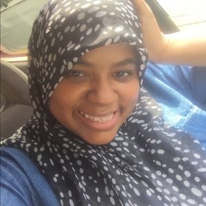 Meet your Posher, Simone