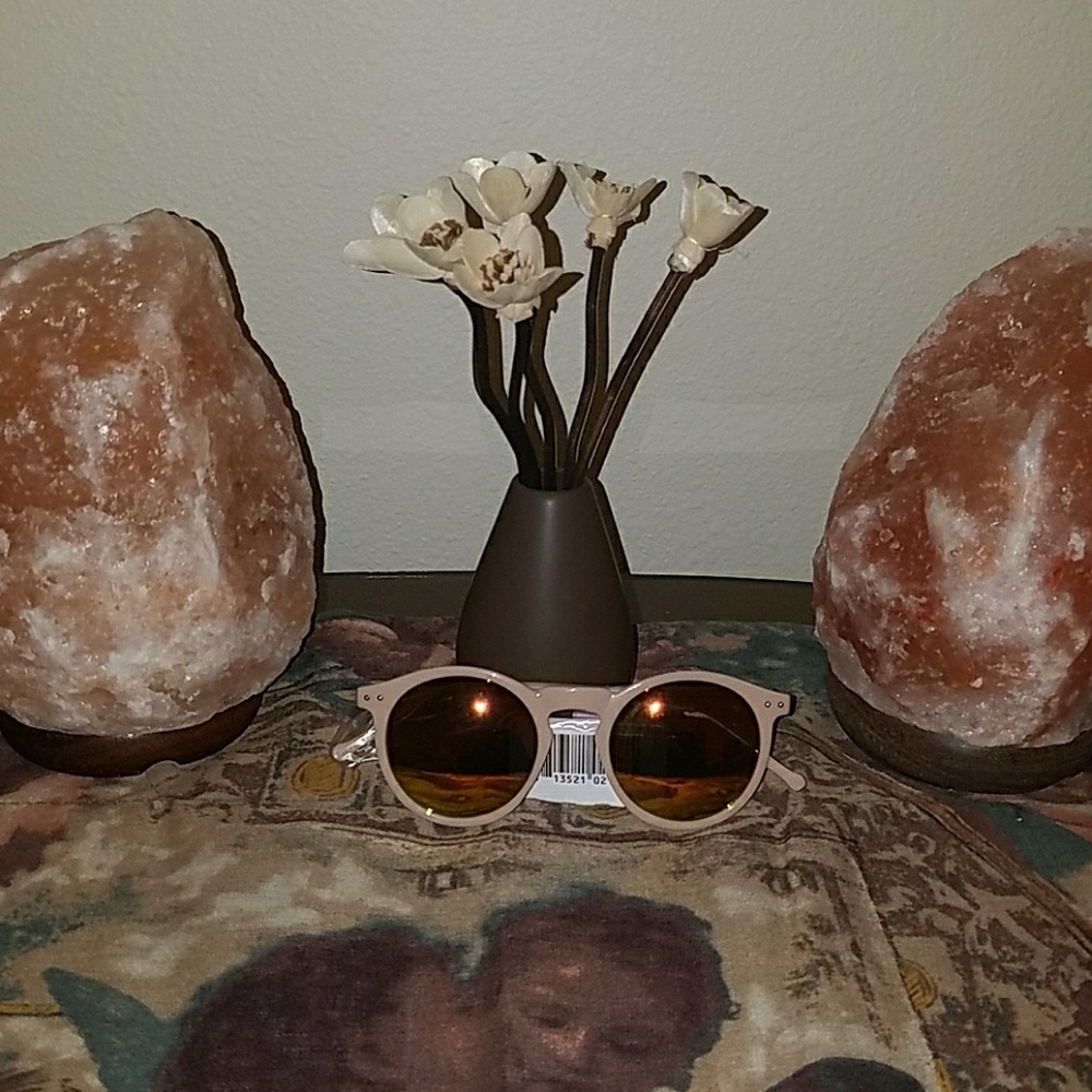 🌅SALE🌅NWT Rose Gold UV400 Protection Sunnies