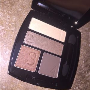 never used avon eyeshadow palette