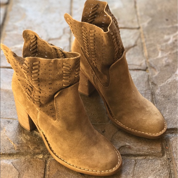 Dolce Vita Slouchy Perforated Booties - Picture 6 of 7