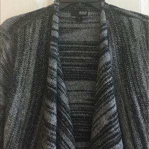 Black/silver/gray cardigan