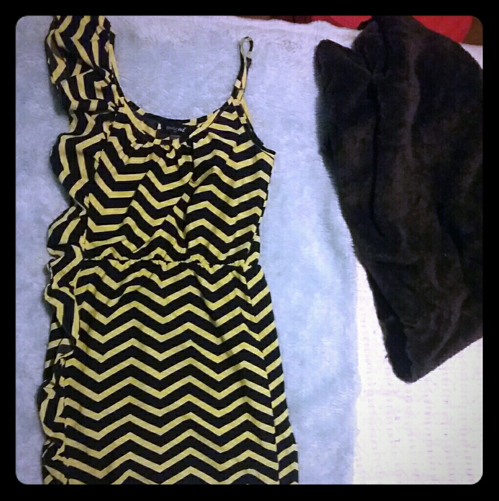 Tease strap short top