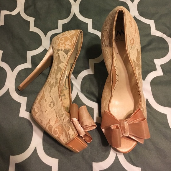 Peach Lace Heels - Picture 1 of 7