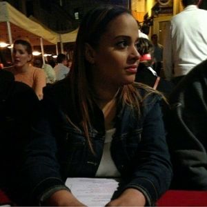 Meet your Posher, Esmirna