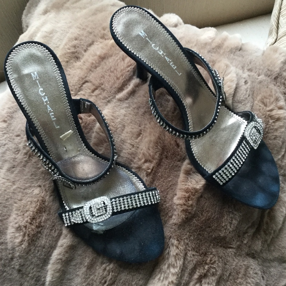 Sandals with rhinestones 9M