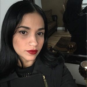 Meet your Posher, Jinette