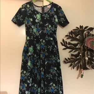 Size S Lularoe Amelia waffle Weave Navy Floral EUC