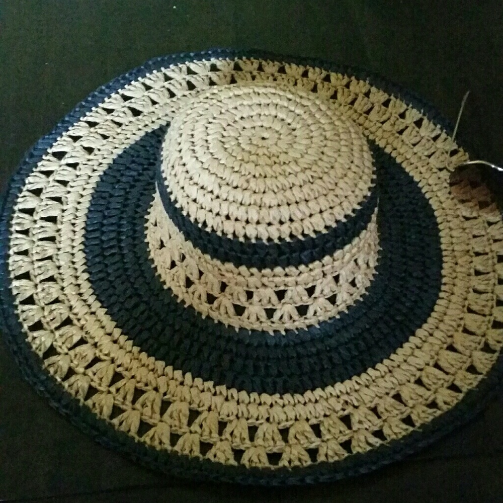 Urban Outfitters Kimchi Blue StrawSun Hat,NWOT; -)
