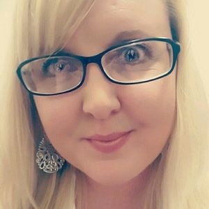 Meet your Posher, Traci