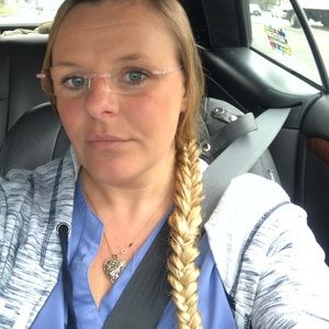 Meet your Posher, Alicia