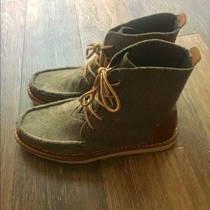 Men's TOMS lace-up, quilted ankle boots