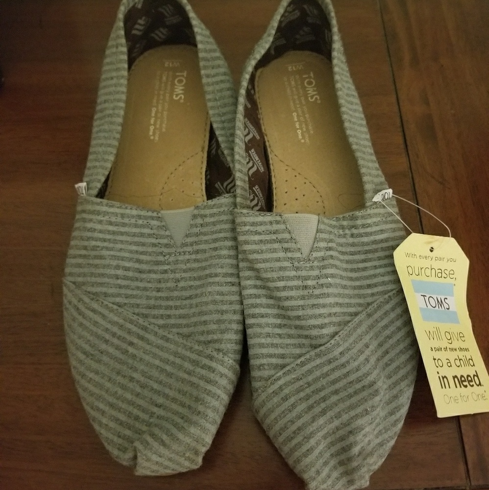 Toms classics, never been worn