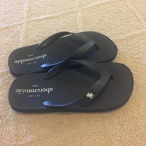 Abercrombie kids flip-flops