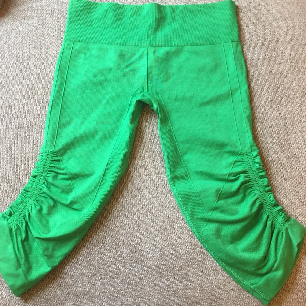 Lulu Capri workout pants