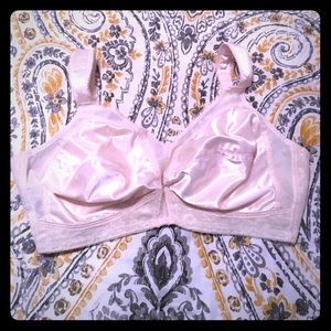 42 D Playtex 18 hour Bra Cream Color