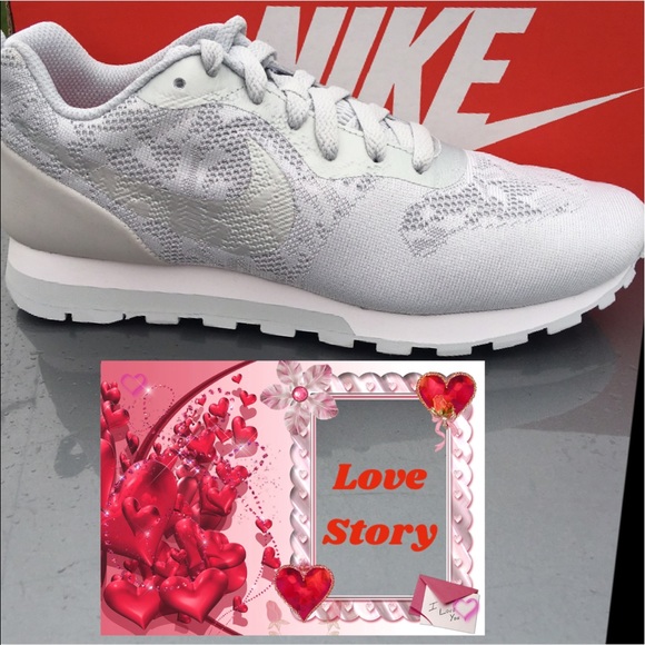 New Gorgeous Nike Women's Sneaker😍😍😍💕💕💕 - Picture 4 of 6