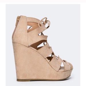 NWOT Nude Caged Lace Up Wedges Size 7