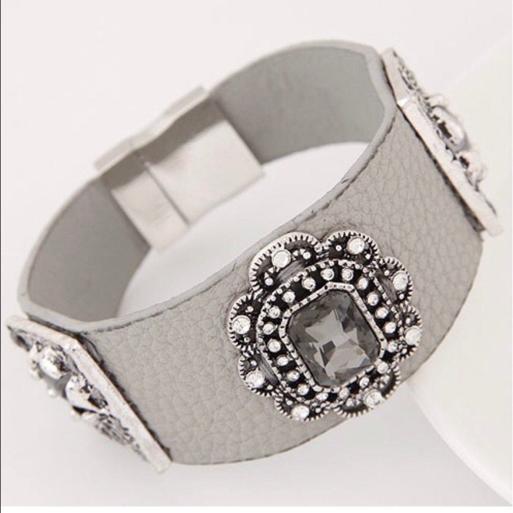 Star Studded Bangle in Gray