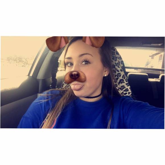 Meet your Posher, Taylor - Picture 1 of 1