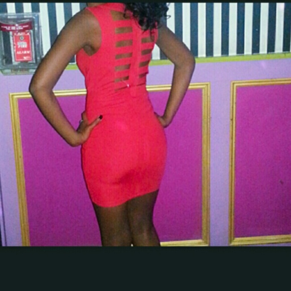 Red Dress - Picture 2 of 4