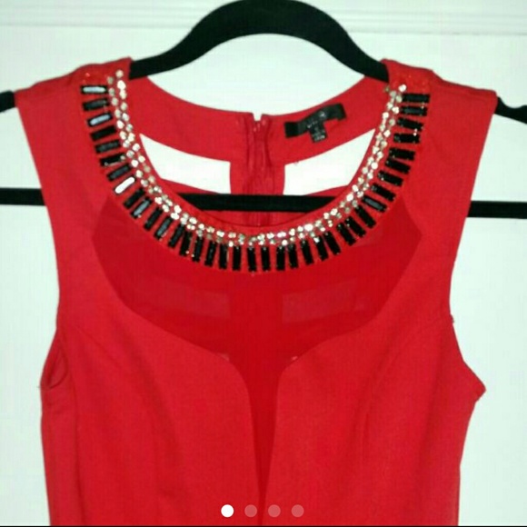 Red Dress - Picture 3 of 4