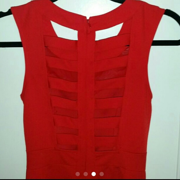 Red Dress - Picture 4 of 4