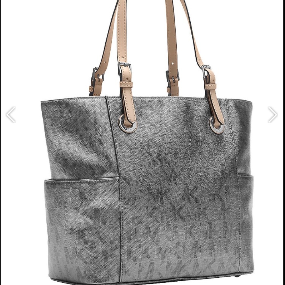 Micheal Kors Purse