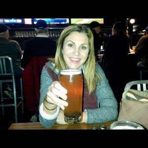 Meet your Posher, Becky