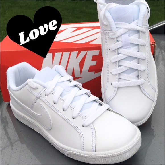 New Nike Sneaker for Women ... - Picture 1 of 4