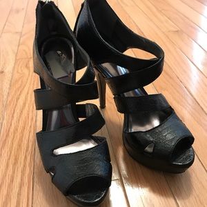 *** SOLD*** Black pumps heels -Carlos brand size 8