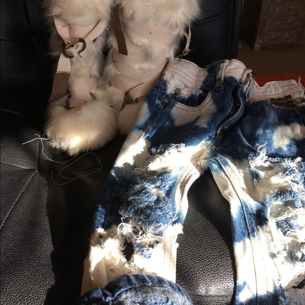 Distressed toddler jeans and fur boots