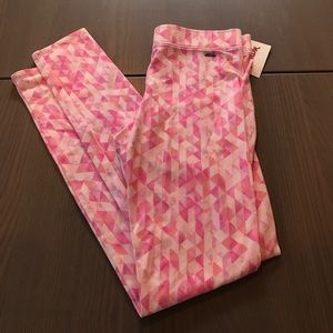 NWT Gilly Hicks pink geometric pattern leggings
