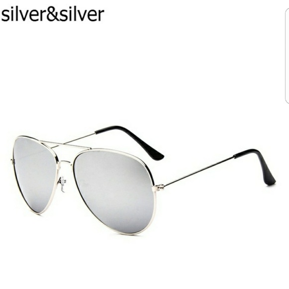 Silver Mirrored Aviators - Picture 2 of 4