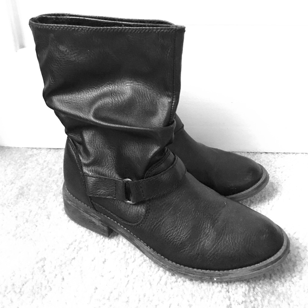 Rocket Dog black boots