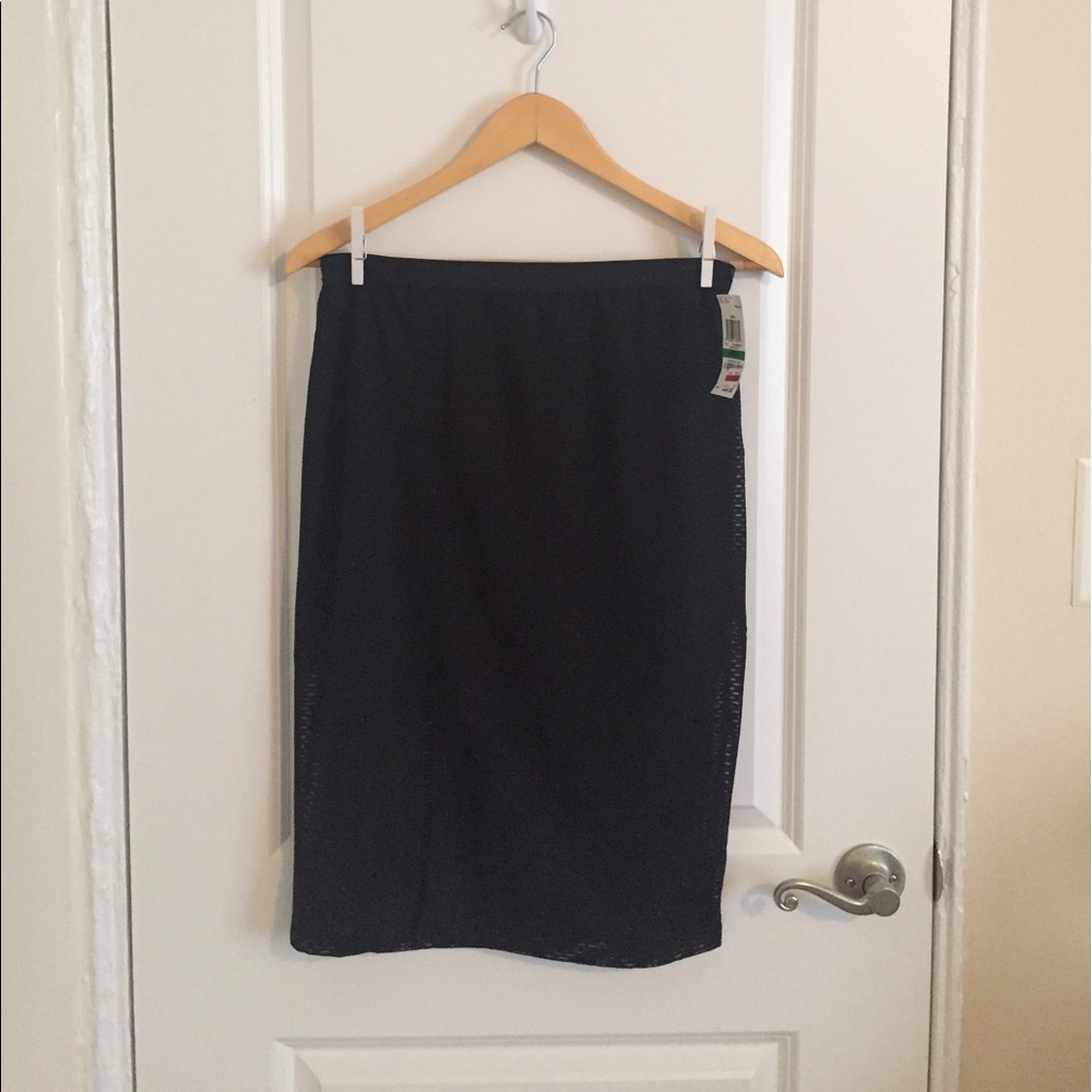 Black skirt