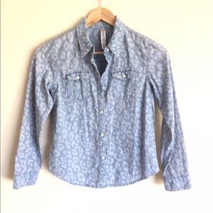 🚫Sold🚫Girls Animal Print Denim Shirt