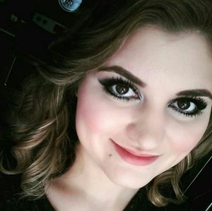 Meet your Posher, Breanna